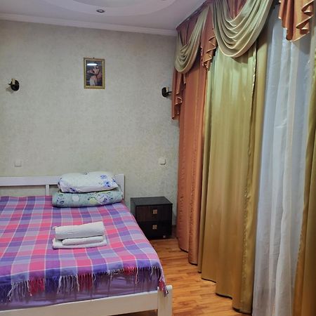 Apartments Ahmetova 6 32 Almaty Bagian luar foto