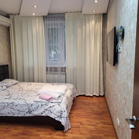 Apartments Ahmetova 6 32 Almaty Bagian luar foto
