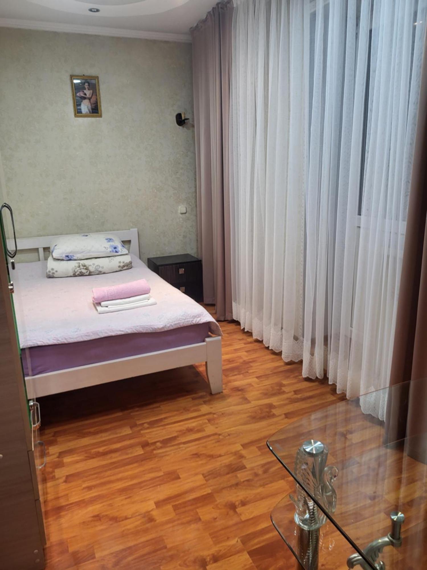 Apartments Ahmetova 6 32 Almaty Bagian luar foto